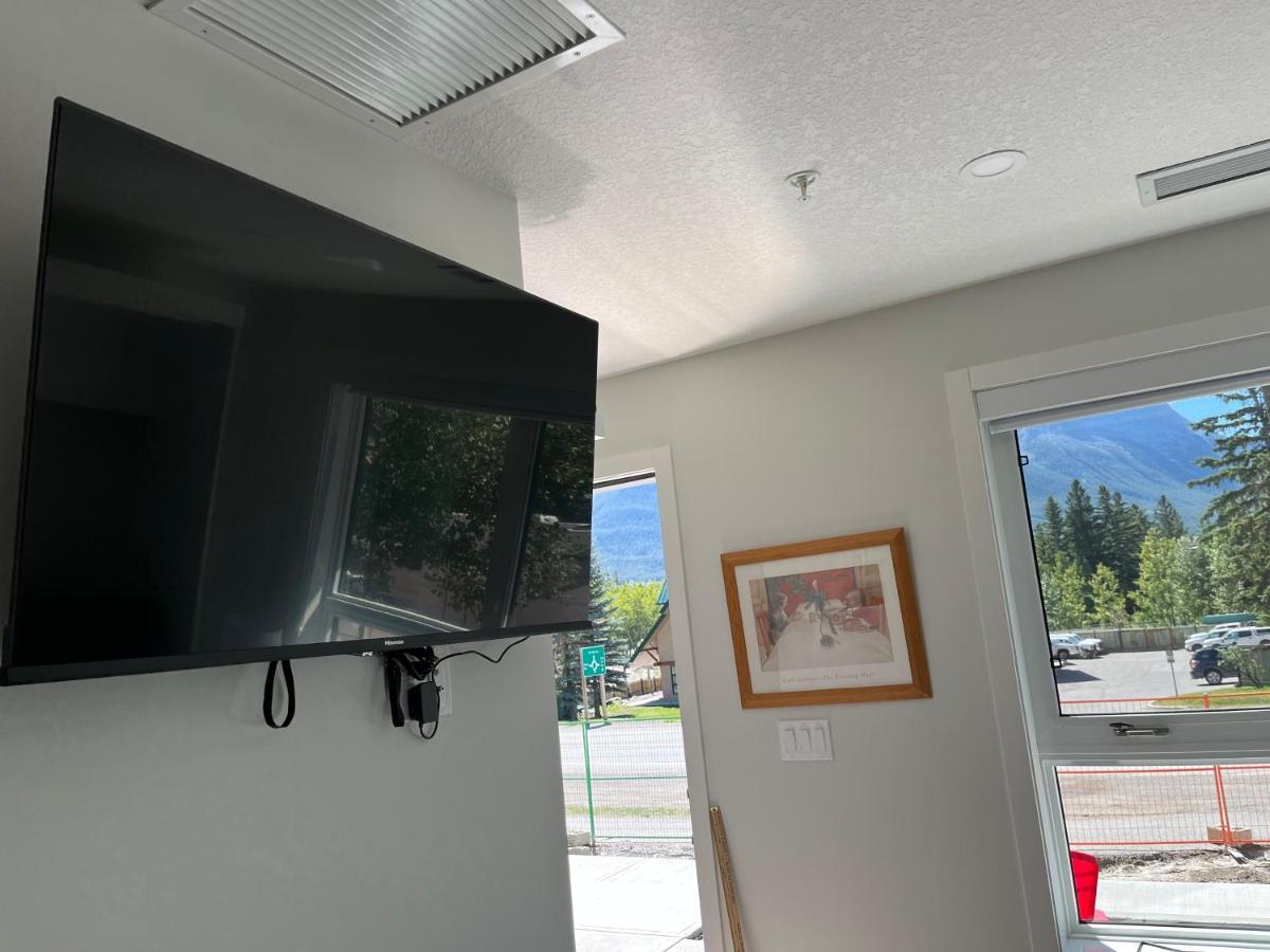 Mountain View Studio In Town Canmore Exterior foto