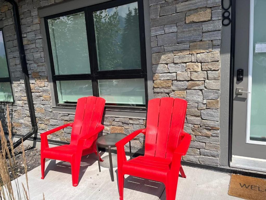 Mountain View Studio In Town Canmore Exterior foto